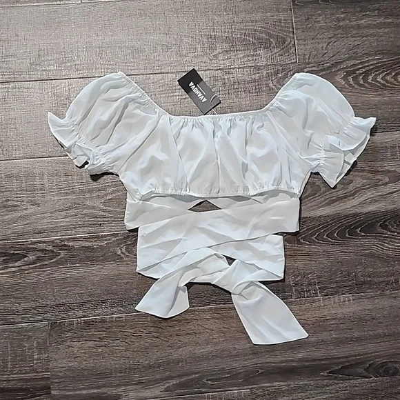 ⛅️ Avanova Crop Top ⛅️ - Picture 4 of 4